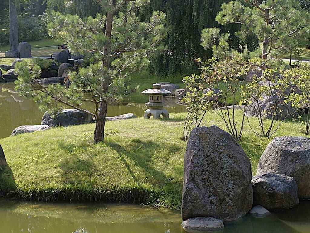 Kadriorgin japanilainen puutarha - Kohti avaraa maailmaa