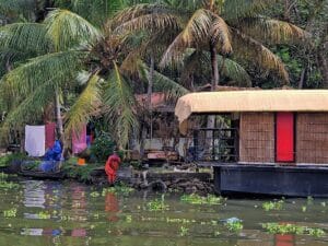 Keralan Backwaters - vesitie toiseen maailmaan