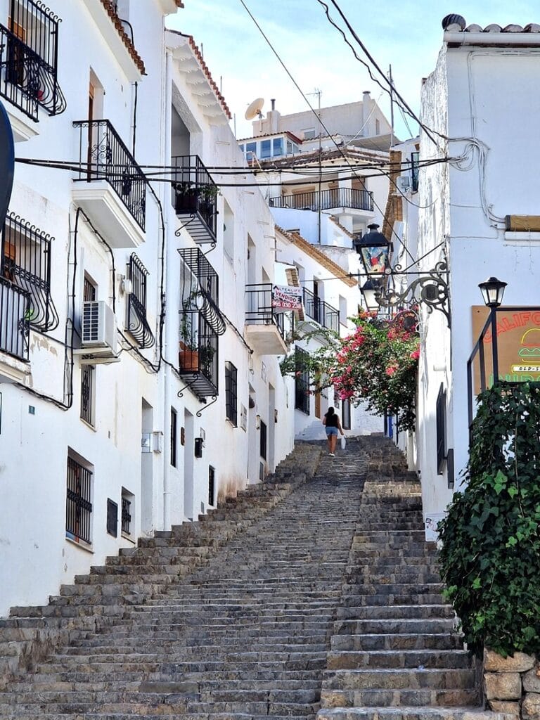 Altea - Kohti avaraa maailmaa