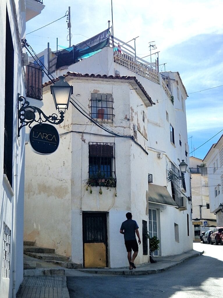 Altea - Kohti avaraa maailmaa