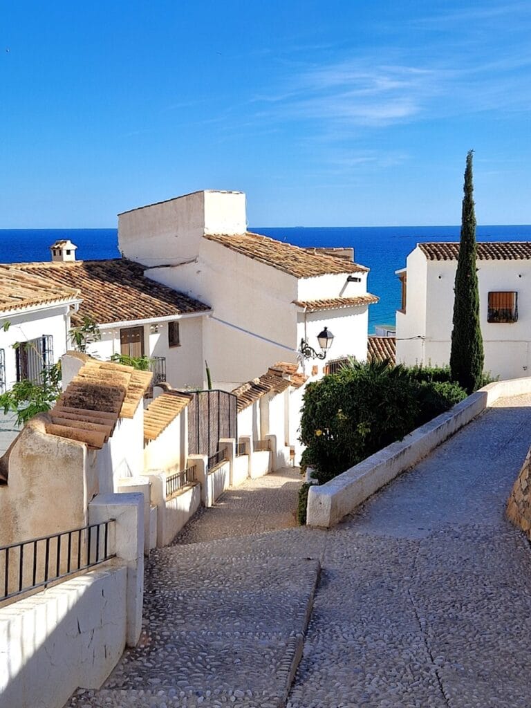 Altea - Kohti avaraa maailmaa