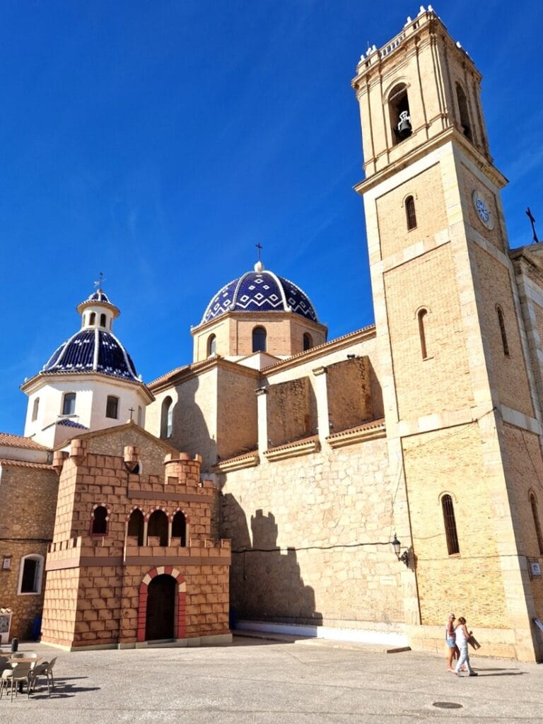 Nuestra Señora del Consuelo Altea - Kohti avaraa maailmaa