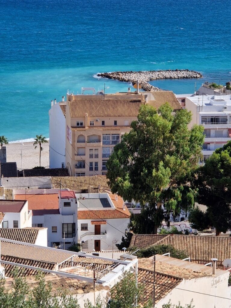 Altea - Kohti avaraa maailmaa