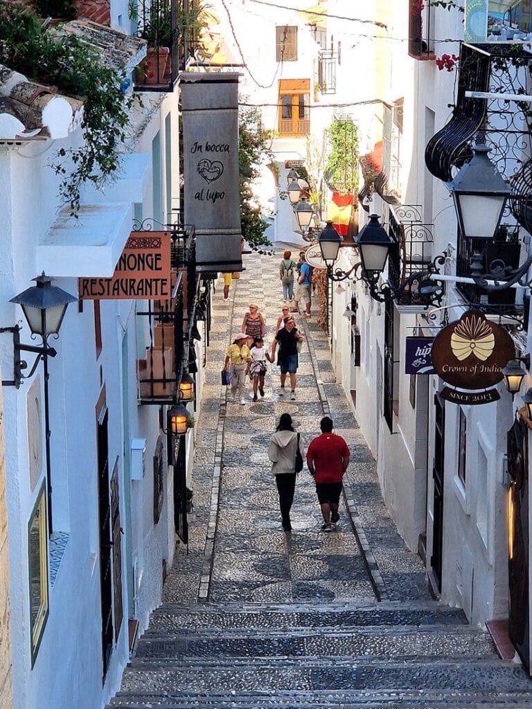 Altea - Kohti avaraa maailmaa