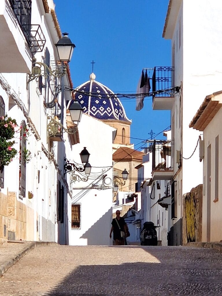 Nuestra Señora del Consuelo Altea - Kohti avaraa maailmaa