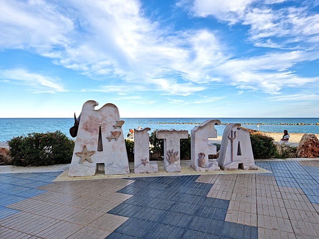 Altea - Kohti avaraa maailmaa