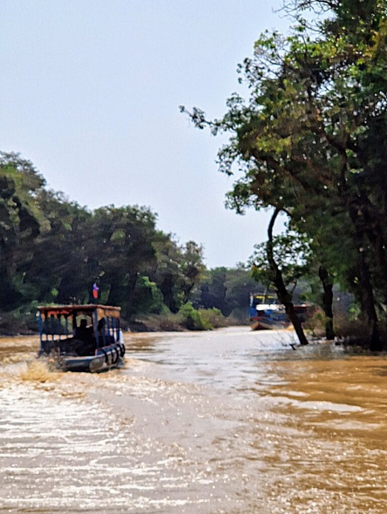 Tonlé Sap - Kohti avaraa maailmaa