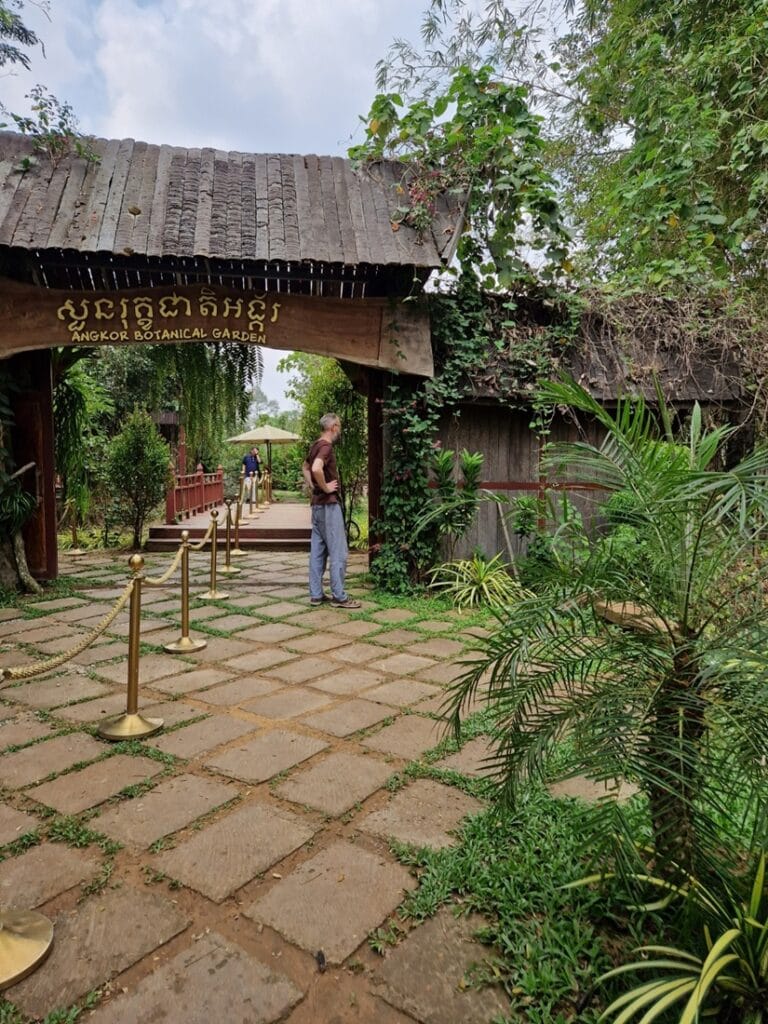 Angkor Botanical Garden - Kohti avaraa maailmaa