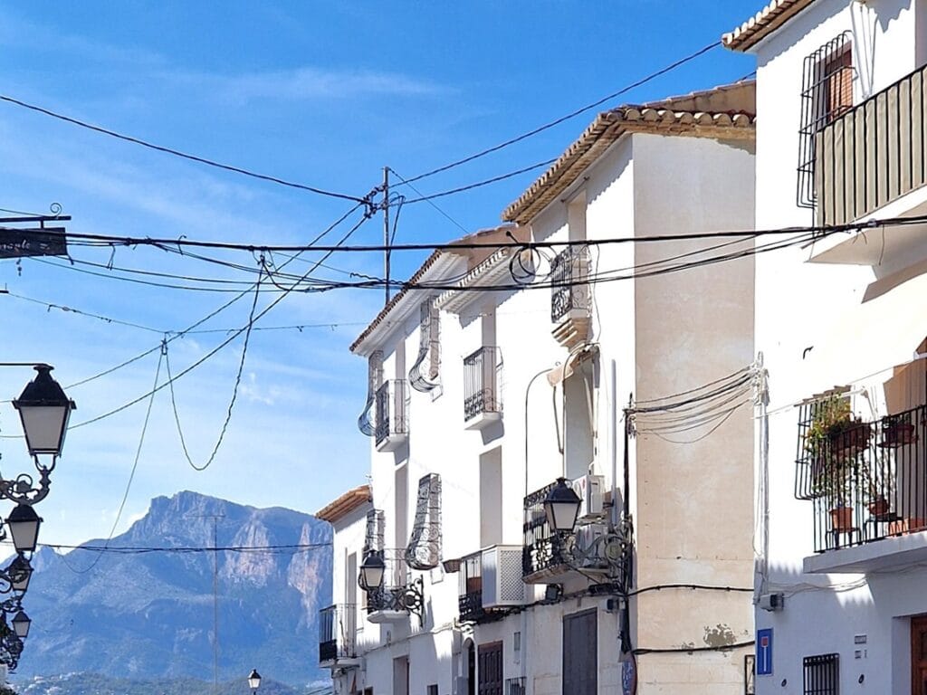 Altea - Kohti avaraa maailmaa