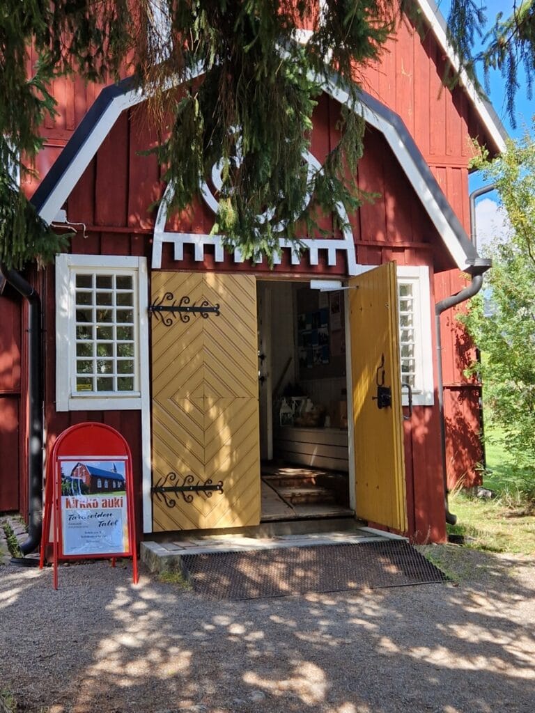 Kellokosken kirkko - Kohti avaraa maailmaa