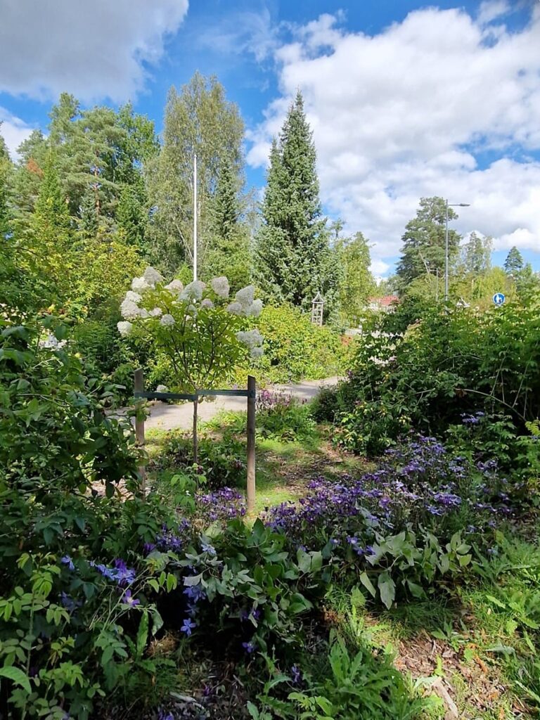 Annanpuisto Kellokoskella - Kohti avara maailmaa