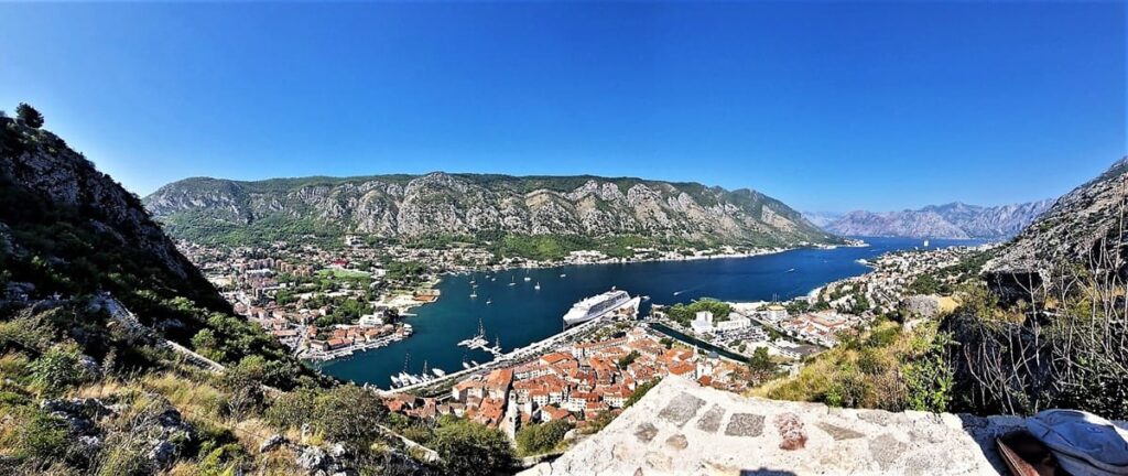 Kohti avaraa maailmaa - Kotor