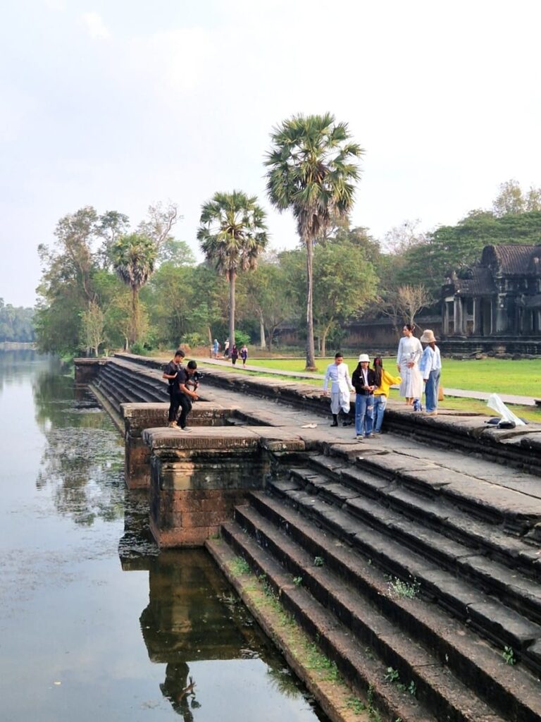 Angkor Wat - Kohti avaraa maailmaa