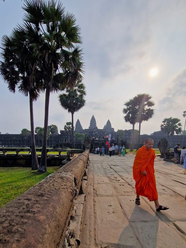 Angkor Wat - Kohti avaraa maailmaa