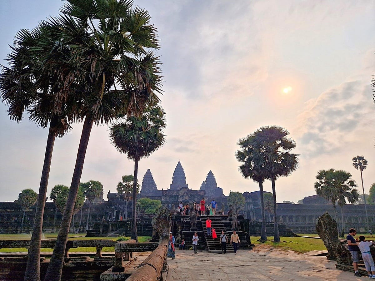 Angkor Wat - Kohti avaraa maailmaa