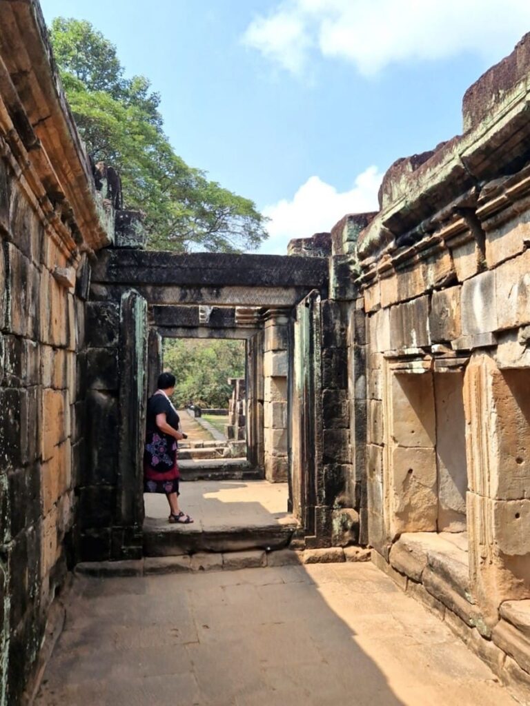 Angkor Thom - Kohti avaraa maailmaa
