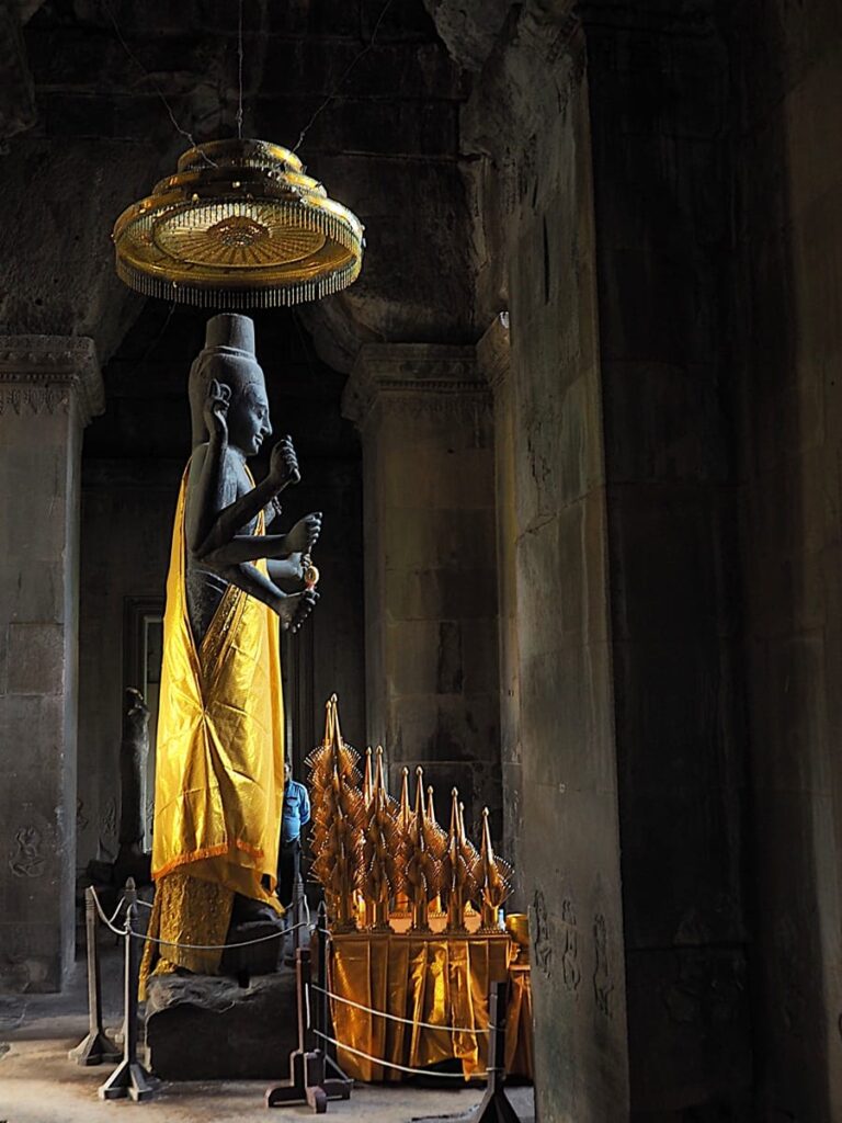 Angkor Wat - Kohti avaraa maailmaa