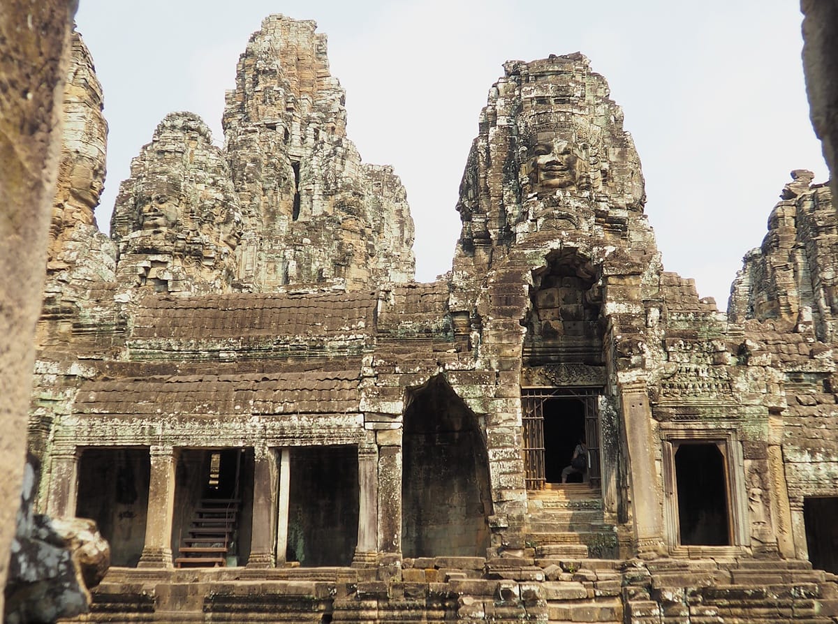 Bayon - Kohti avaraa maailmaa