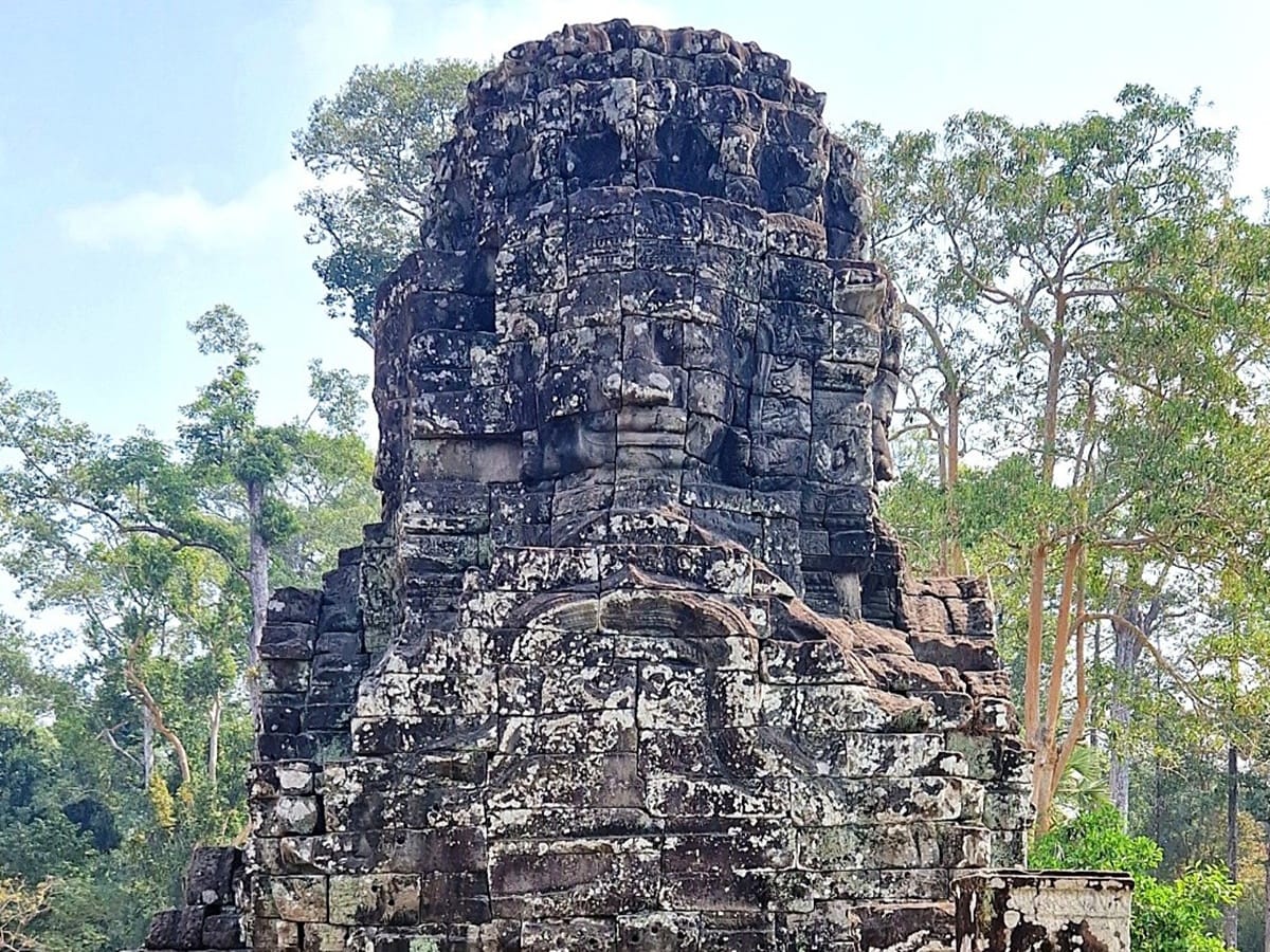 Bayon - Kohti avaraa maailmaa