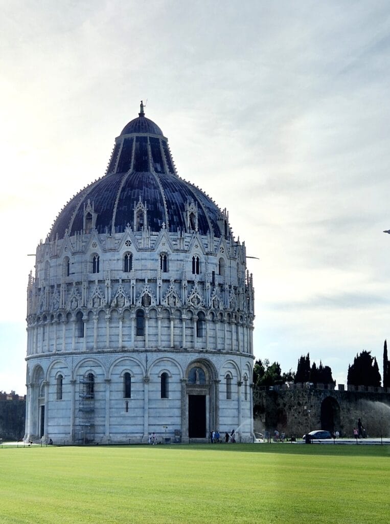 Battistero - Kohti avaraa maailmaa