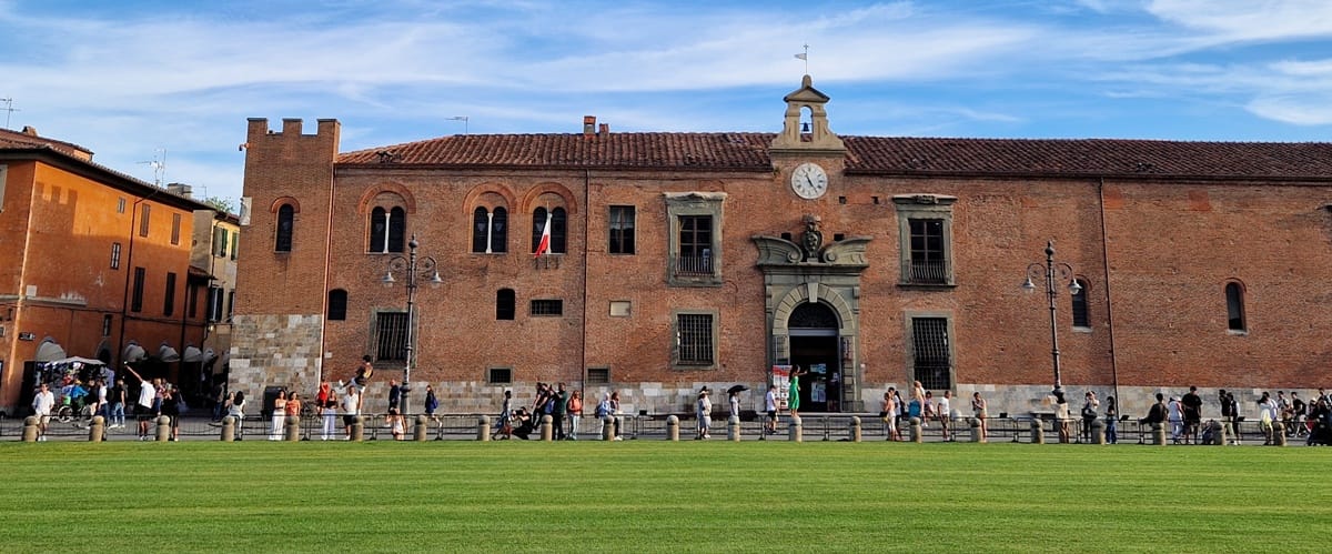 Piazza del Duomo - Kohti avaraa maailmaa