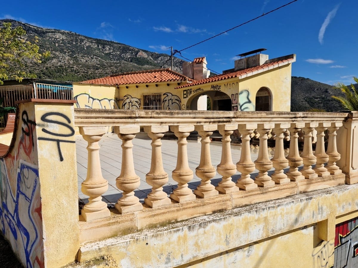 Matkalla Guadalestiin - Kohti avaraa maailmaa