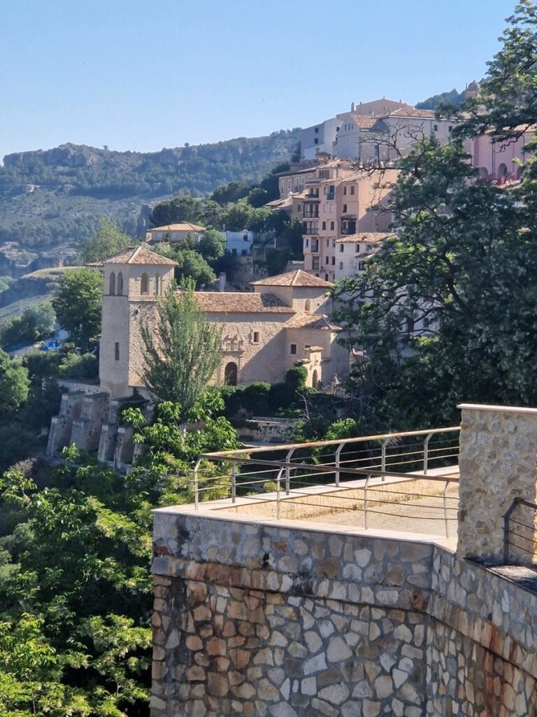 Cuenca - Kohti avaraa maailmaa