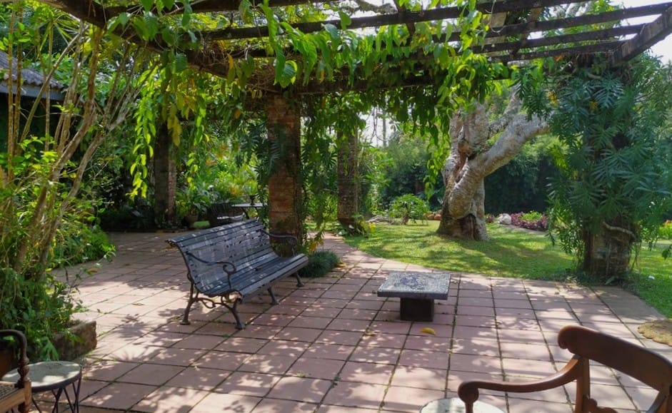 Brief Garden - Kohti avaraa maailmaa