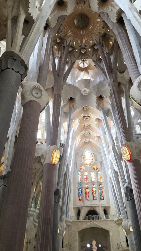 Sagrada Familia - Kohti avaraa maailmaa