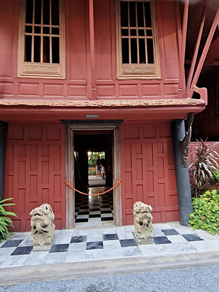 Jim Thompson House - Kohti avaraa maailmaa
