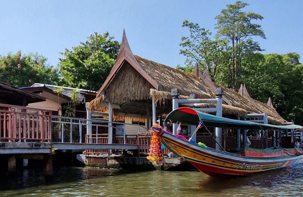 Chao Phraya -joki Bangkokissa – jokiretki kaupungin arkeen